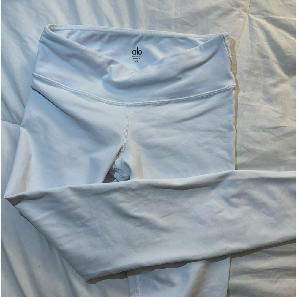 XS alo yoga white leggings never worn